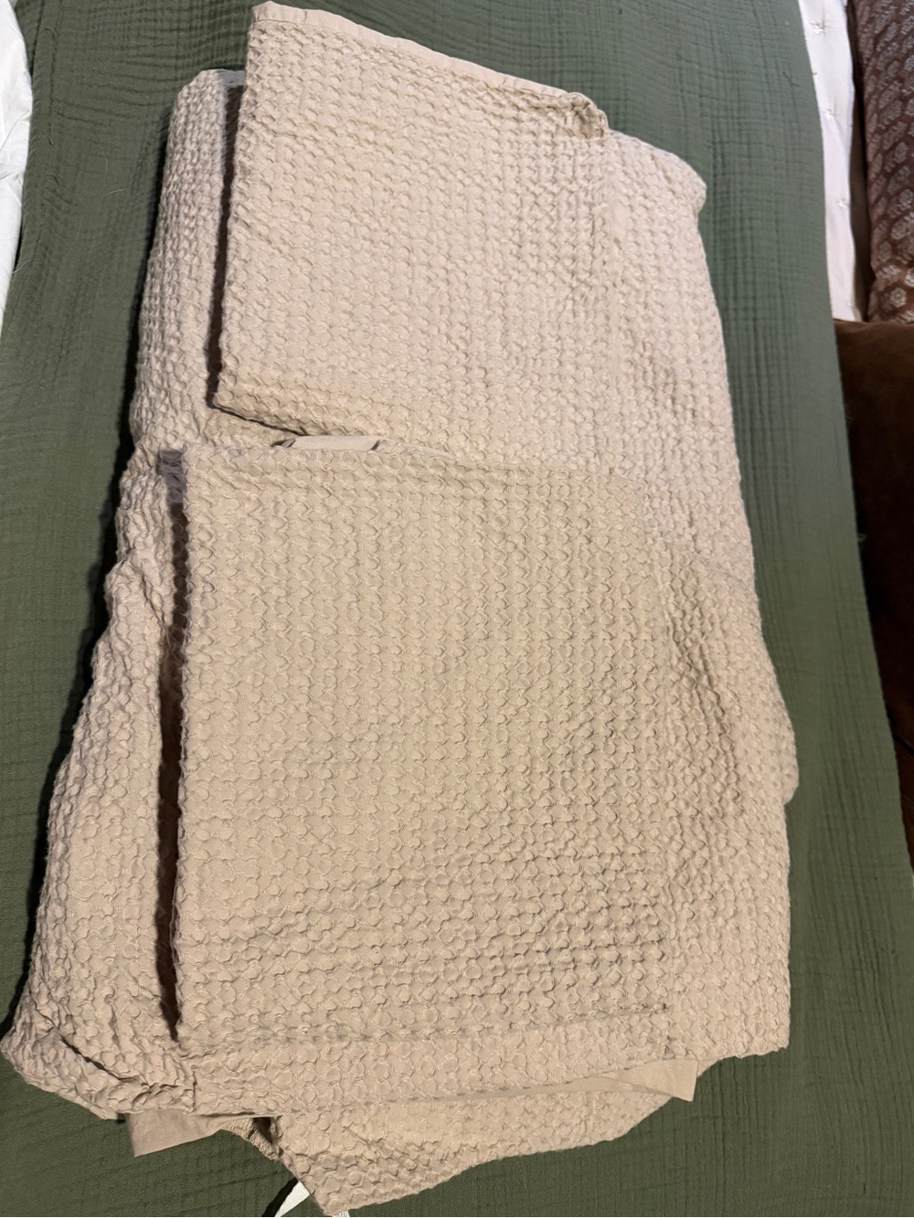 Organic Luxe Honeycomb Duvet Cover Set in Sand King/ CalKing - Picture 8 of 8